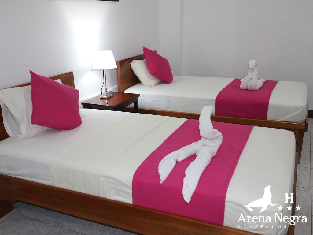 Hostal Arena Negra プエルトアヨラ エクステリア 写真